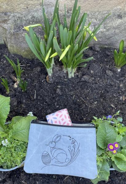 Stickdatei Liniendatei Hase mit Ei